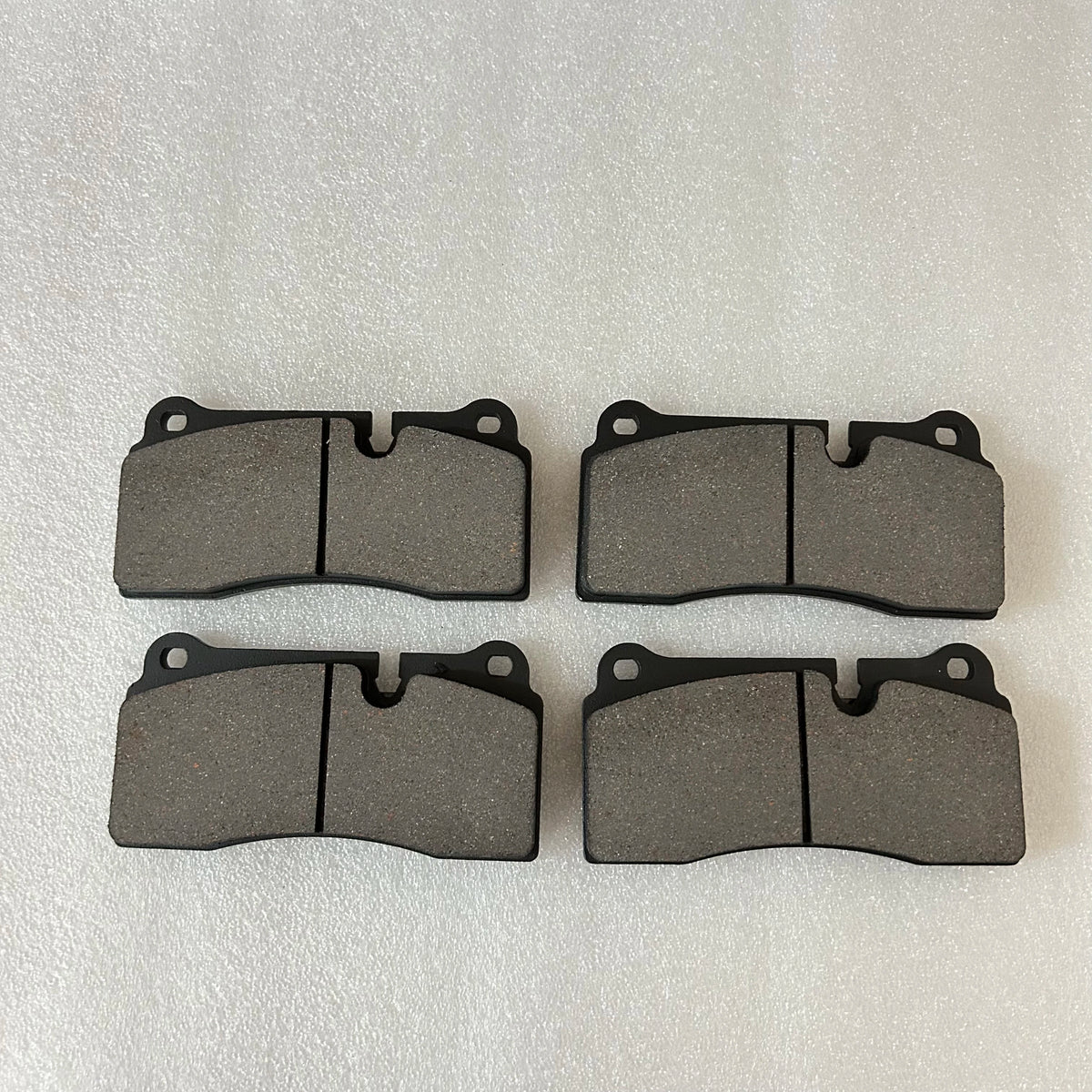 Jekit 4-Pots Auto Brake Pads Semi-Metal for FAW Mercedes-Benz Premium 4 Runner & Land Cruiser Magnum Brake System