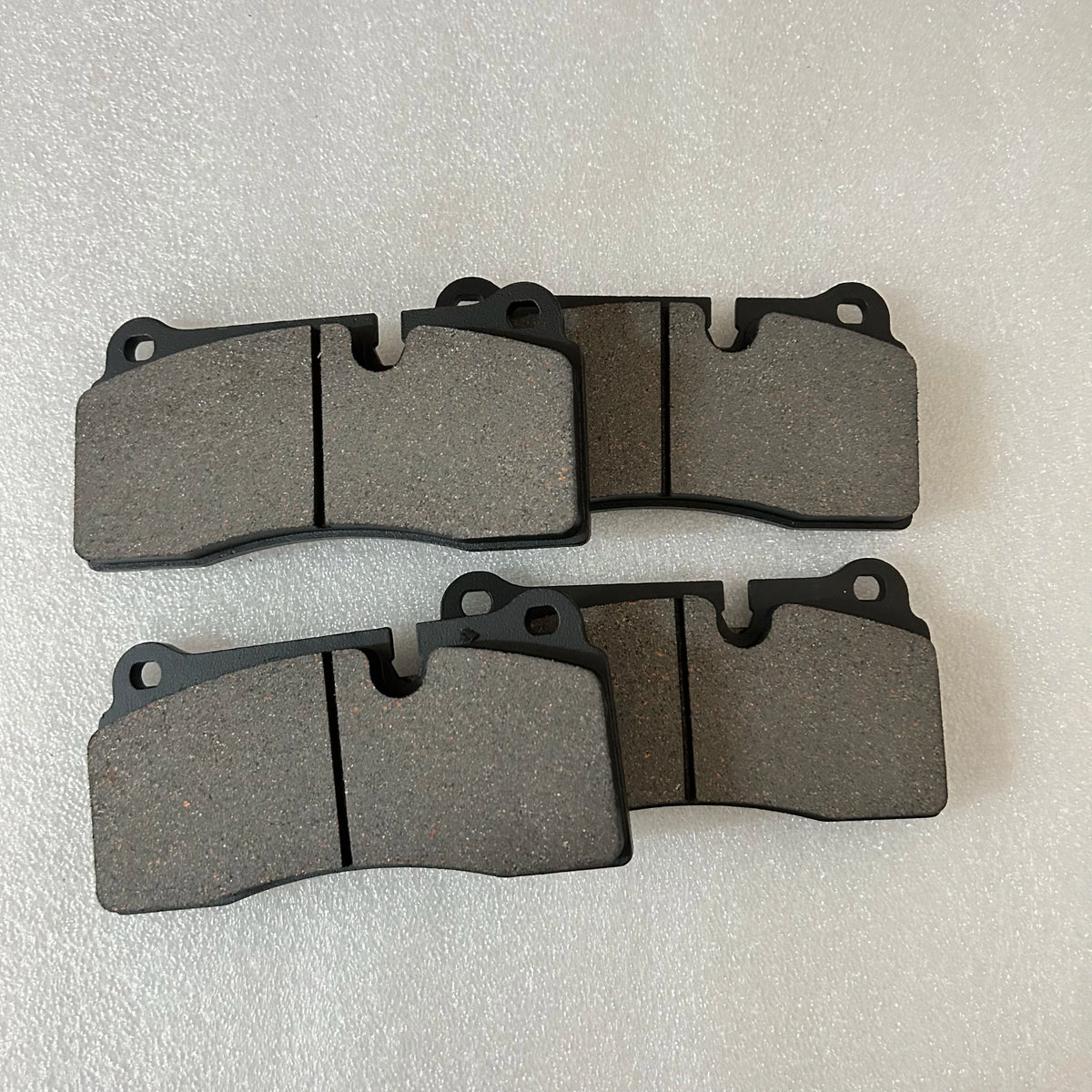 Jekit 4-Pots Auto Brake Pads Semi-Metal for FAW Mercedes-Benz Premium 4 Runner & Land Cruiser Magnum Brake System