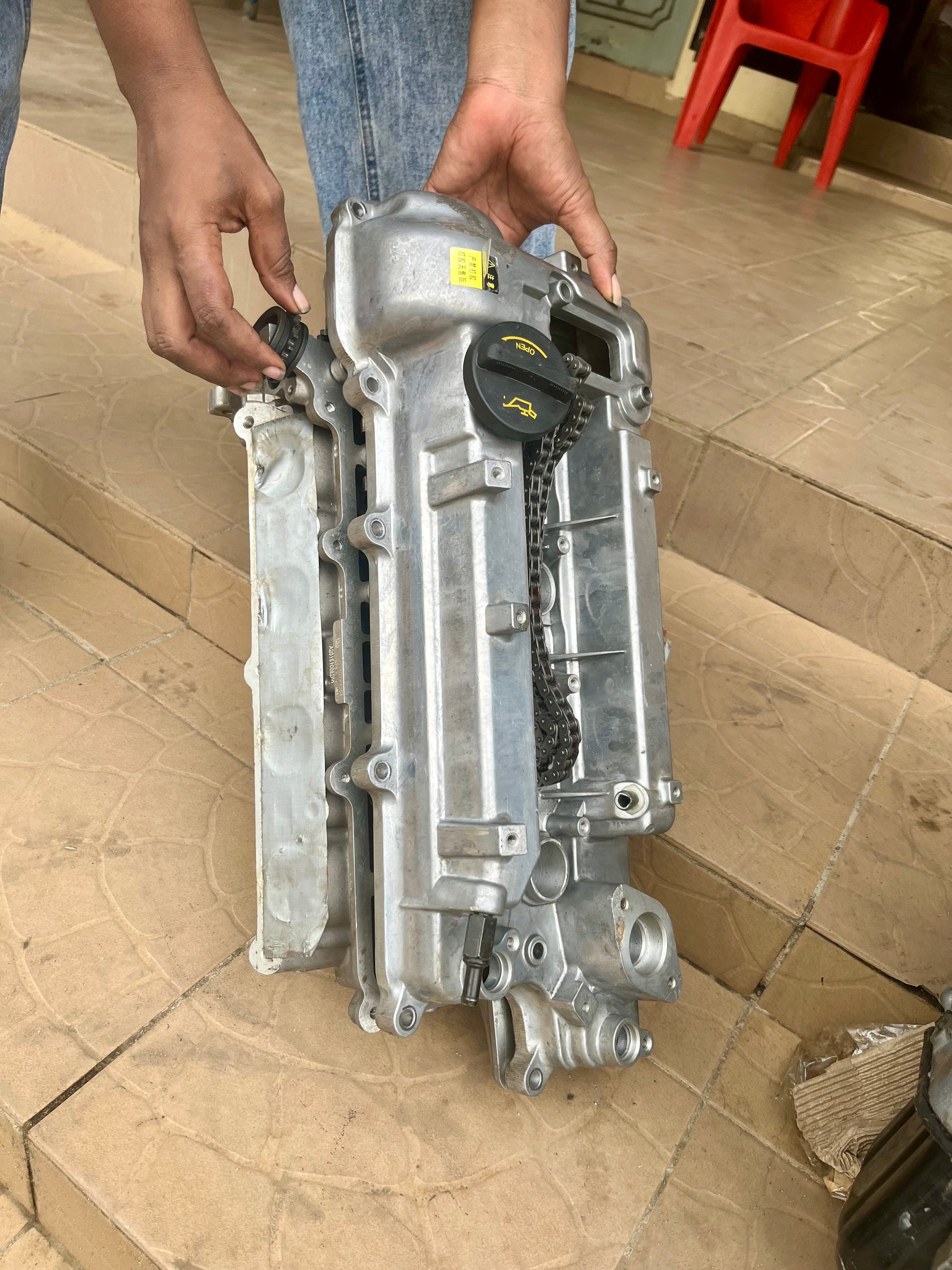 Culasse Hyundai tucson 1.6l elantra Kia veloster g4fj g4fd 221002b720 22100-2b720 221002B725 22100-2B725 head cylinder assy 